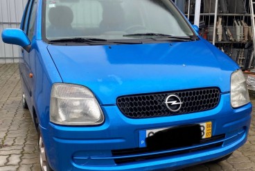 Opel Agila 1.0i de 2000 disponível para peças